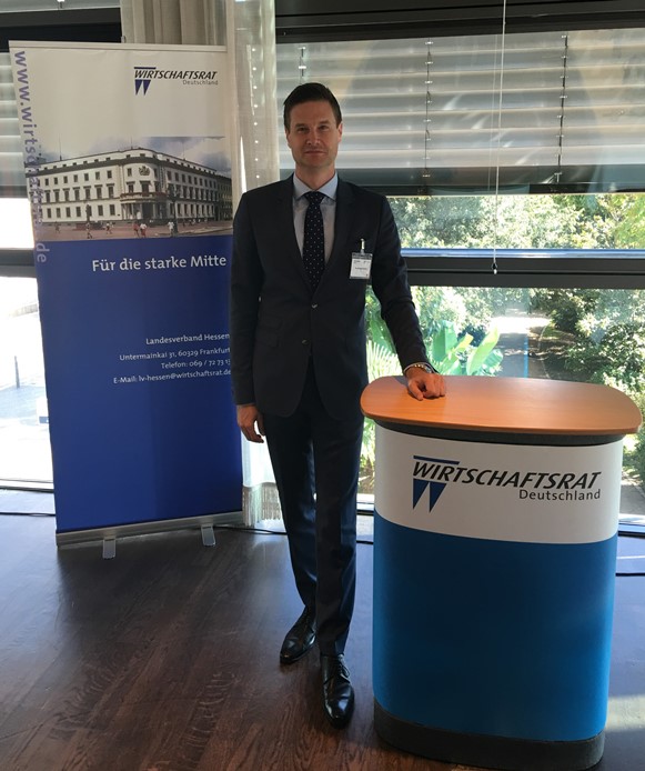 Dr. Andreas Zubrod Dr. Andreas Zubrod